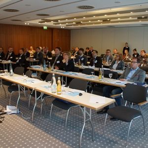 Um medizintechnische Innovationen schneller in der Patientenversorgung einzuführen, plädierten die Referenten der BVMed-Konferenz „Umdenken“ für die Einführung eines „Innovationsfonds“, intelligente Versorgungsverträge mit den Krankenkassen sowie Qualitätsmerkmale in der Erstattung von Leistungen.