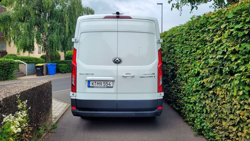 Rückwärts fahren ist dank Kamera kein Problem. (Bild: Wehner)