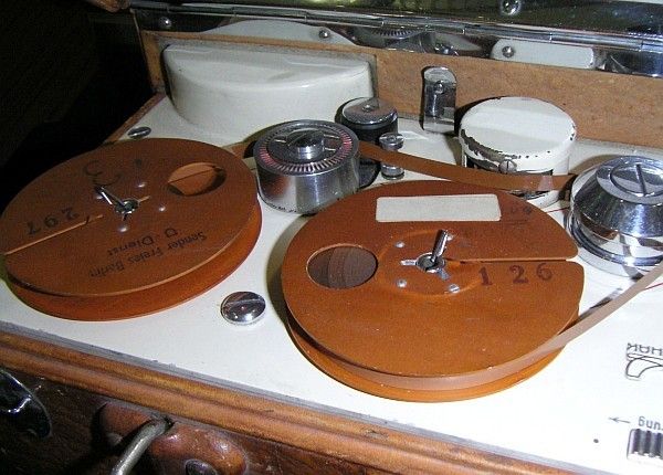 Reportofon MMK 3: Reportage-Tonbandgerät Reportofon MMK 3 der Firma Maihak  (Bild: Deutsches Rundfunk Archiv (DRA))