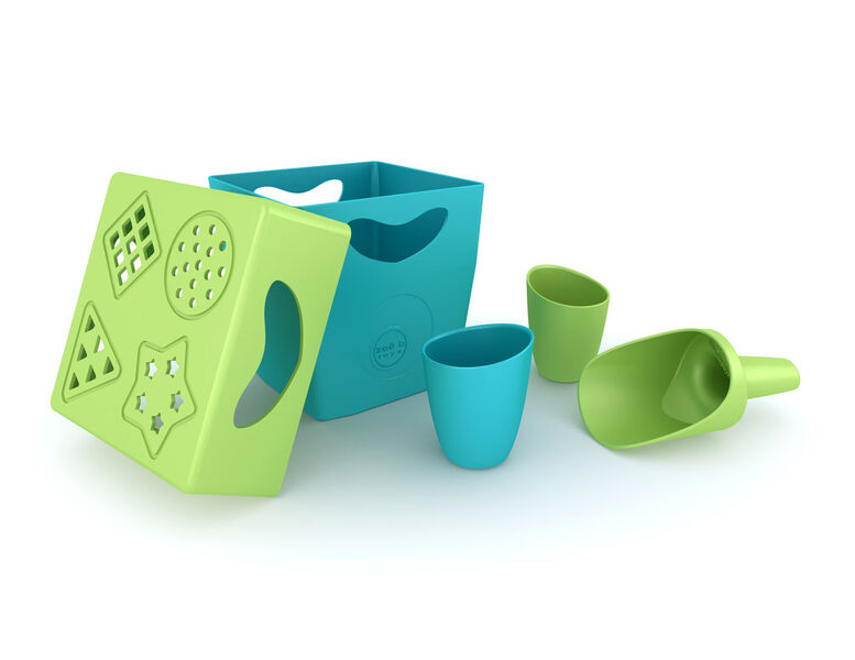 World’s first line of biodegradable beach toys (Picture: European Bioplastics)