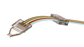 The EBO connector concept works with ferrule technology that fits together rotated by 180 degrees. (Image:Rosenberger-OSI GmbH & Co. OHG)