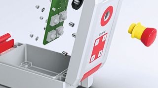 Rose bietet die Möglichkeit, die Alu-Gehäuse individuell zu gestalten, mechanisch zu bearbeiten und Konfektionierungen oder Oberflächenveredelungen durchzuführen. (Rose Systemtechnik)