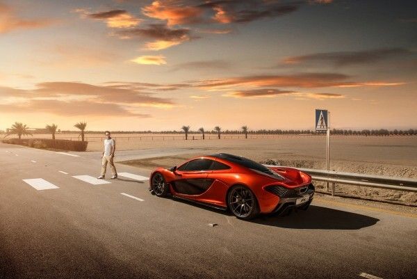 Der McLaren P1: der Supersportwagen mit Hybridantrieb und einer Systemleistung knapp 675 kW und 900 Nm Drehmoment (McLaren Automotive Limited)