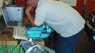 Jeder Kfz-Betrieb hat die Möglichkeit, sich per Mausklick Wartungs- und Reparaturdaten für Euro-5/6-Fahrzeuge von Herstellern/
Importeuren gegen Entgelt zu beschaffen. (Archiv: Vogel Business Media)