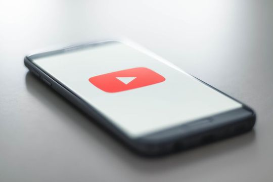 YouTube hat in den letzten Monaten immens an Bedeutung gewonnen und ist mittlerweile fester Bestandteil einer erfolgreichen Marketingstrategie. YouTube hat in den letzten Monaten immens an Bedeutung gewonnen und ist mittlerweile fester Bestandteil einer erfolgreichen Marketingstrategie.