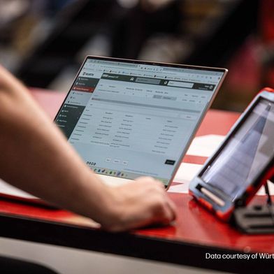 Durch die Kombination der qualitätsgesicherten Fertigung von HP mit den Digital Inventory Services (DIS) und dem globalen Logistiknetzwerk von Würth können Hersteller Ersatzteile in sichere, digitale Workflows überführen. (Bild: HP)