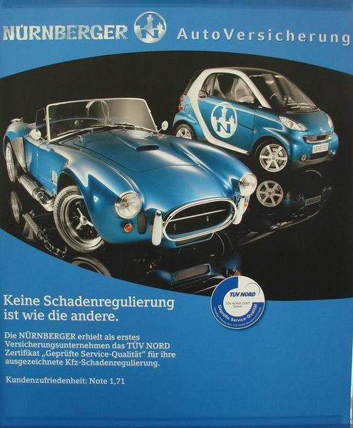 Auf diese Werbewand werden Besucher künftig sicher nicht nur in der Firmenzentrale der Nürnberger Versicherungsgruppe stoßen. Das Plakat wird einen repräsentativen Platz in vielen Autohäusern finden. (Archiv: Vogel Business Media)