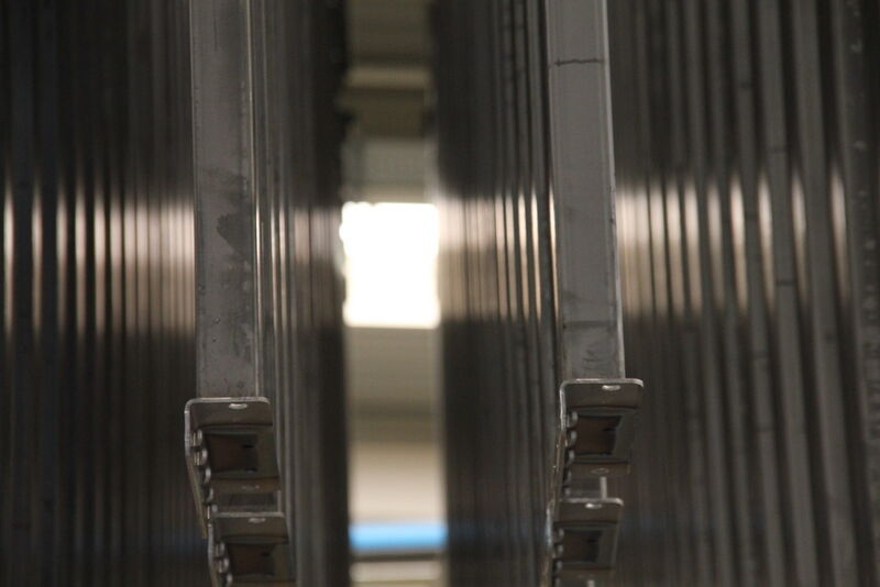 Bei den Traversen kommt ein spezielles Herstellungsverfahren zum Einsatz. (Bild: Hofmann)