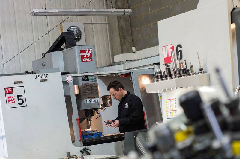 Die Haas CNC-Werkzeugmaschine VF-5 JS10 besitzt eine Spindel mit 10.000 min-1. (Bild: Haas)