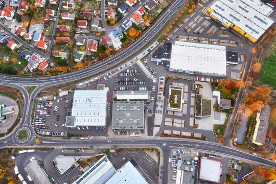 Luftbild des 30.000 Quadratmeter großen Fuldaer Hauptsitzes.(Bilder:  Autohaus Sorg)