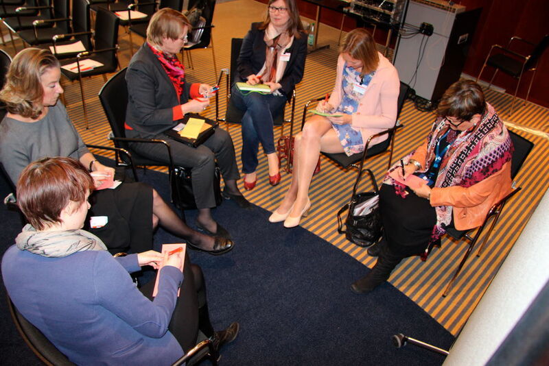 Die Moderatorin des Kongresses Dr. Armgard von Reden sprach in ihrem Worldcafé über „Diversity by Design“. (Bild: Vogel IT-Akademie)