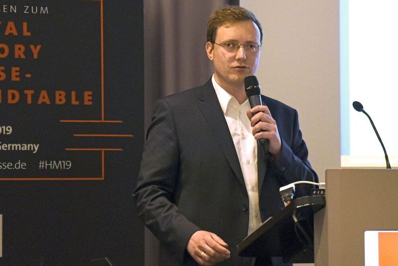 Guido Reimann berichtete, dass Digitalisierungmaßnahmen in den Unternehmen schnell an ihre Grenzen stoßen, weil zu wenig IT-Personal vorhanden ist. Er schlägt deshalb vor, den Austausch und die Zusammenarbeit zu fördern. (Stefanie Michel)