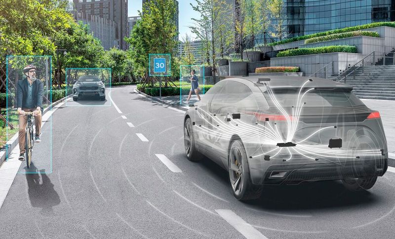 Magna sieht die Mobilität der Zukunft als ganzheitliches Thema und hat entsprechend in seinen 104 Produktentwicklungs-, Engineering- und Vertriebszentren bereits Fahrzeugtechnologien entwickelt, wie etwa Fahrassistenten, Karosserien, Antriebs- und Sichtsysteme wie Sitzsysteme. Entsprechend werden auf der CES 2024 die aktuellsten Produkte und Technologien vorgestellt sowie Fahrzeug-Demos gezeigt, die die Active-Safety-Technologien des Unternehmens in den Fokus rücken. (Bild: Magna)