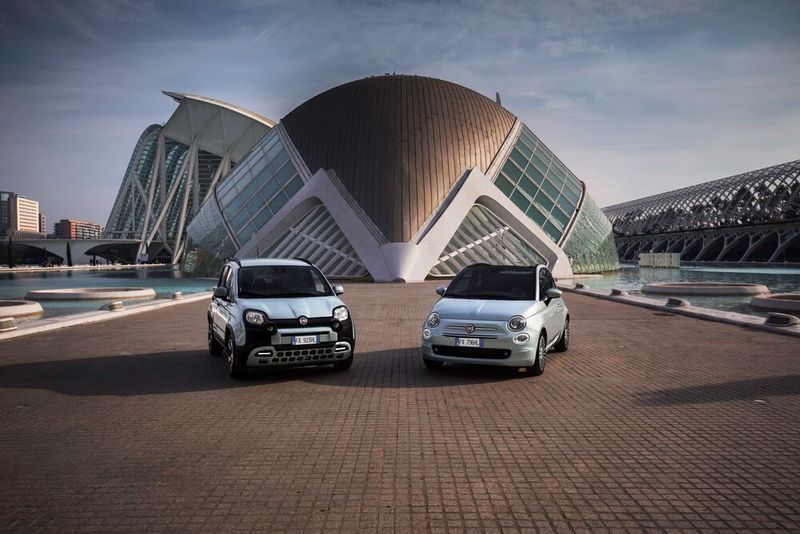 Das neue manuelle Sechsgang-Getriebe agiert beim Gangwechsel sehr geschmeidig. (Fiat Chrysler Automobiles)