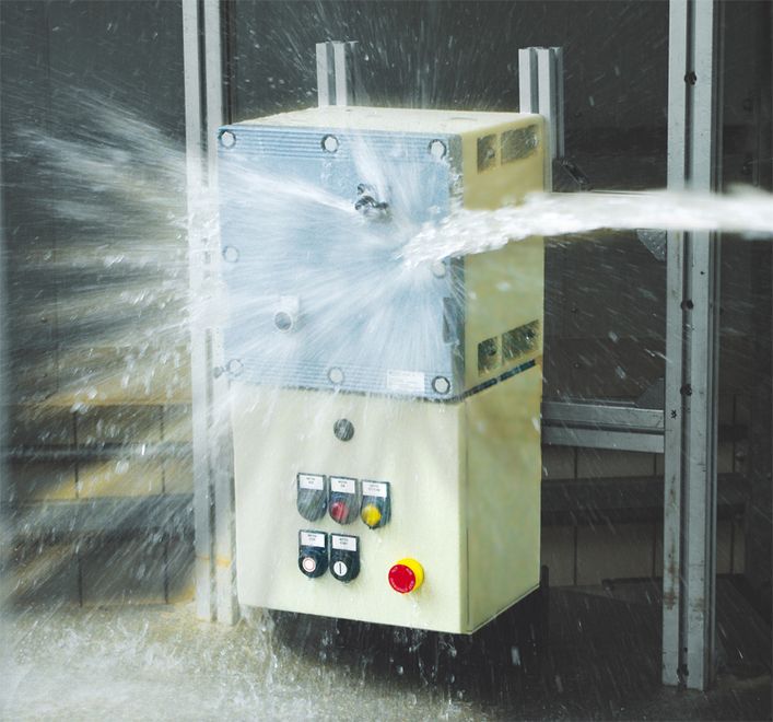 Schutzartprüfung.jpg ()