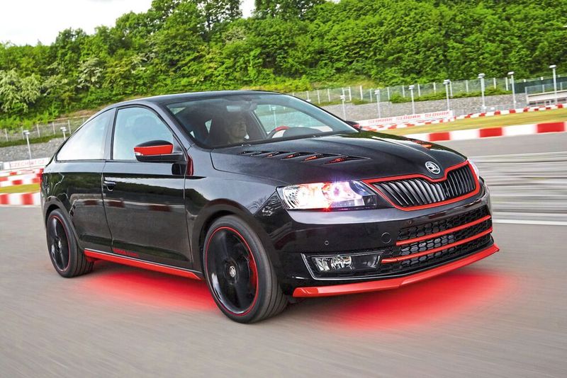 Das dritte Werk der Skoda-Azubis galt im Jahr 2016 dem sonst eher biederen Rapid, der zum schnittigen Coupé namens Atero umgebaut wurde, den wohl mancher Händler gerne verkaufen würde.  (Foto: Skoda)