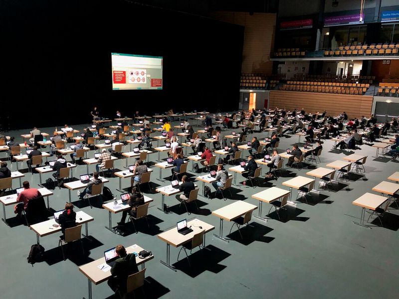 Digitale Gesellenprüfungen sind schon länger üblich. Nun finden sie auch im Verordnungswesen ihren Niederschlag.(Bild:  Kfz-Gewerbe Hessen)