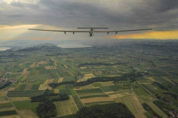 Impressionen vom Erstflug der Solar Impulse 2 (Solar Impulse)