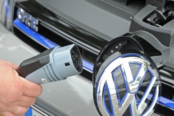 Der neue Golf GTE: Plug-In-Hybrid macht ihn auf Knopfdruck zum E-Auto. (Bild: dpp-AutoReporter)