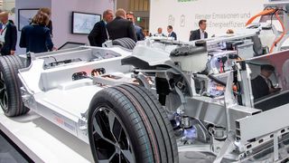 Bosch zeigt auf der IAA 2019 mit dem Rolling Chassis eine neue E-Fahrzeugbasis, auf der andere Autohersteller in kurzer Zeit neue E-Fahrzeuge entwickeln können. (Bosch)