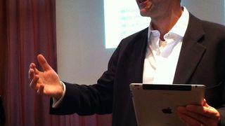 (Foto: rhetoflu) (Rhetoriker Peter Flume nutzt virtuelle Elemente in seinem neuen eBook. (Foto: rhetoflu))