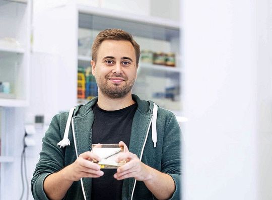 Jason Rissanen ist Autor einer internationalen Studie über Selbstheilung bei Ameisen.(Bild:  Uni Graz/Tzivanopoulos)