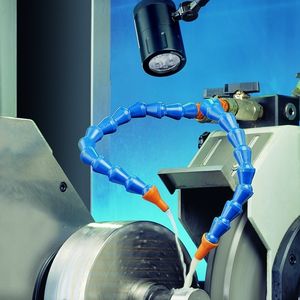 Bild 1: Die LED-Leuchte vom Typ Spot LED 003 bietet für die Maschinenbeleuchtung hohe Lichtleistung, lange Lebensdauer und geringen Energieverbrauch.