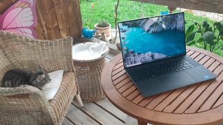 Das XPS 17 mit Octacore-Tiger-Lake-Prozessor und Geforce RTX 3060 ist ein Power-Notebook als Desktop-Teplacement. Mit einem Gewicht von 2,42 kg und mehr als 7,5 Stunden Akkulaufzeit im Test ist es trotzdem für den mobilen Einsatz zu gebrauchen. (Vogel IT-Medien)