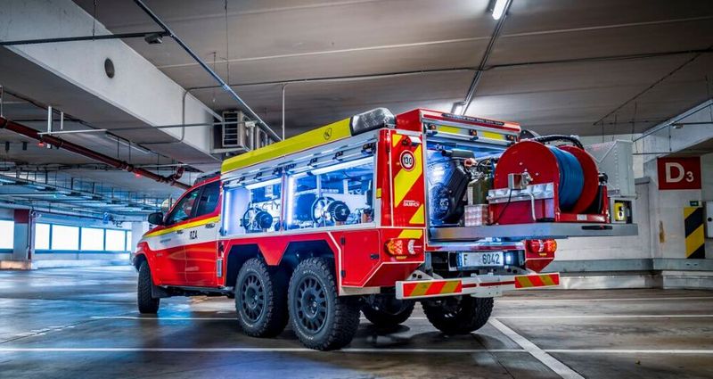 Basis bildet ein Toyota Hilux, der ein komplett neues Chassis bekommen hat. (Bild: Hiload 6x6)