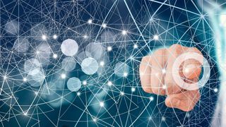 Der Zugriff auf von Fahrzeugen generierten Daten soll nicht allein dem Hersteller erlaubt sein, sondern auch dem Verbraucher. Zu dieser Empfehlung kommen die Rechts- und Verkehrsexperten des 61. Deutschen Verkehrsgerichtstag in Goslar. (Bild: frei lizenziert)