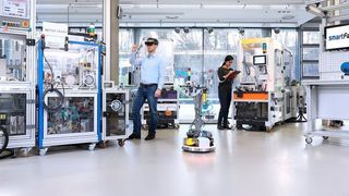 Die Smartfactory-KL zeigt auf der Hannover Messe verschiedene Anwendungsfelder für KI. (SmartFactory-KL)