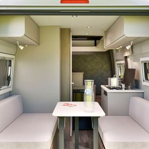 Carado nutzt den kurzen Radstand des Stellantis-Transporters für einen innovativen Grundriss. Beim CV 541 Plus verzichtet das Unternehmen aus Leutkirch auf fest installierte Betten.(Bild:  Carado)