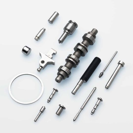 (Auch schwer zerspanbare Werkstoffe lassen sich bearbeiten. Ebenso ist die Weich- und Hartbearbeitung möglich. Bild: Junker)