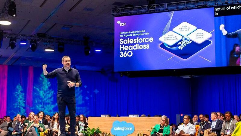 Joe Inzerillo zeichnet für Salesforce Headless 360 verantwortet. Das Bild zeigt ihn bei der Präsentation auf der TDX 2026 in San Francisco.  (Bild:  Salesforce / Matzer)