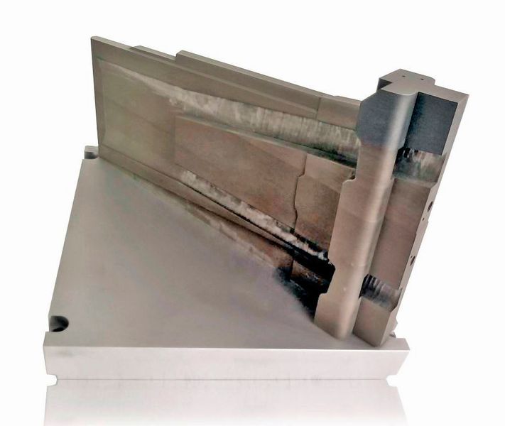 The additively manufactured tooling insert on its build platform. (Source: EOS)