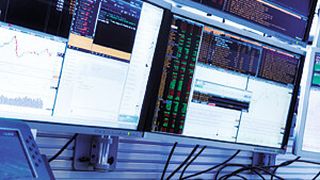 Bild 1: Die richtige Steuerung der Stromlast im Unternehmen kann nicht nur Geld sparen, sondern sogar welches einbringen. (Bild: Tetra Images/Getty Images)