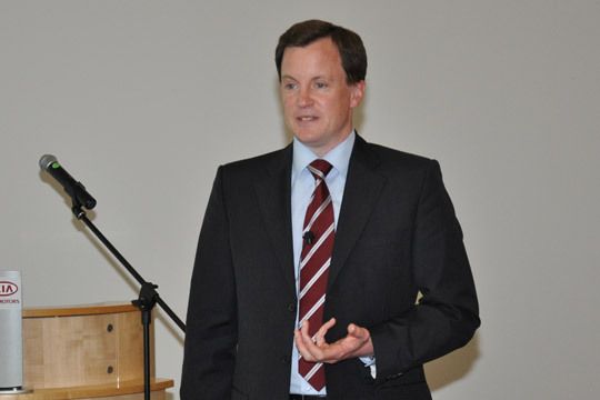 Rechtsanwalt Patrick Kaiser vom ZDK erläuterte die Fallstricke bei der Nutzung von Kundendaten für Werbezwecke. (Archiv: Vogel Business Media)