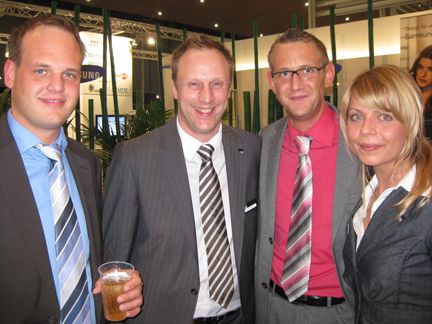 Patrick Küpper (api), Stefan Pehn (Siewert & Kau), Rene Frantzen (api) und Monika Krafczyk (Siewert & Kau) (Archiv: Vogel Business Media)