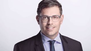 Dr. Tim Walleyo ist Experte für Künstliche Intelligenz und Geschäftsführer bei PTA. Er sagt: „KI wird sich schneller durchsetzen, als Smartphones es geschafft haben.“ (PTA)