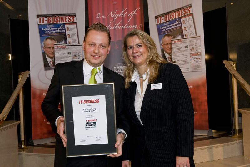 Die Urkunde als Nominated-Distributor im Bereich Spezial-Distribution nahm Alexander Witalinski von GSD Remarketing entgegen. (Archiv: Vogel Business Media)