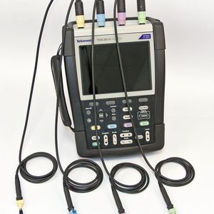Handgehaltenes Oszilloskop Tektronix THS3024 - Isoprobe IV von MC mit aufsteckbarem Zubehör
