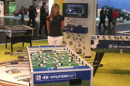 ... und täglich lockt der Tischkicker. Die Weltmeisterschaft in Südafrika ruft. (Archiv: Vogel Business Media)