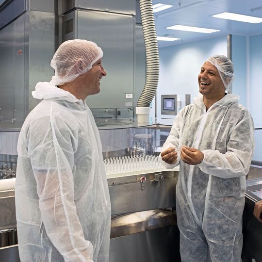 Die Projektbeteiligten an der zweiten vollintegrierten Isolatorlinie Alf. Die Projektbeteiligten an der zweiten vollintegrierten Isolatorlinie Alf.