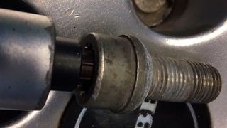 Mit dem richtigen Spezialwerkzeug verlieren defekte Diebstahlsicherungen ihren Schrecken. (Busching)