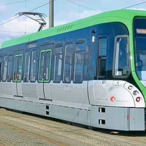 Stadtbahn der Kiepe Electric GmbH. Das Unternehmen ist ein Vorreiter bei der Nutzung der Möglichkeiten des durchgängig vernetzten, digitalen Workflows mit Engineering Base.