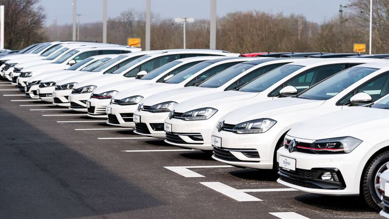 Fahrzeuge für den Flottenmarkt werden für den Handel immer bedeutsamer. Fahrzeuge für den Flottenmarkt werden für den Handel immer bedeutsamer.
