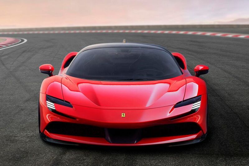 Für den Sprint aus dem Stand soll der SF90 nur 2,5 Sekunden benötigen. (Ferrari)
