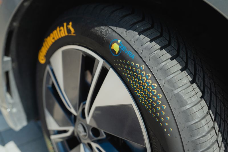 The "ZEvRA" concept tire consists of approximately 43 percent recycled materials.(Source:  Continental)