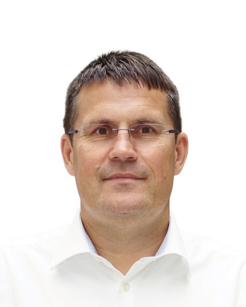 Jens Fröhlich ist seit 2017 Branchen -manager für die Medizintechnik bei Oxaion in Ettlingen. Seit mehr als 17 Jahren beschäftigt er sich mit Anforderungen an Softwarelösungen im Bereich der regulierten Industrie (ISO 13485, 21 CFR Part 820, Part 11).  (Oxaion)