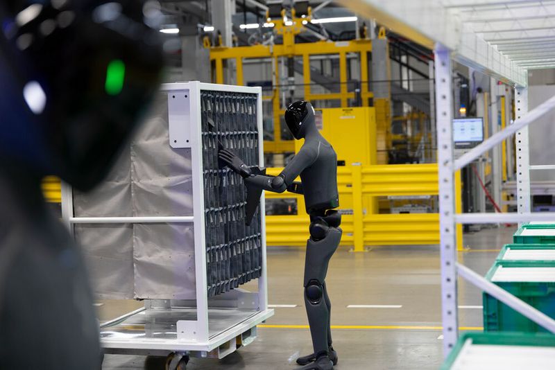 Mit dem Figure 03, einem autonomen, humanoiden Allzweckroboter von Figure AI, will BMW den Einsatz von Physical AI in seinem Werk in Spartanburg vorantreiben. (Bild: BMW Group)